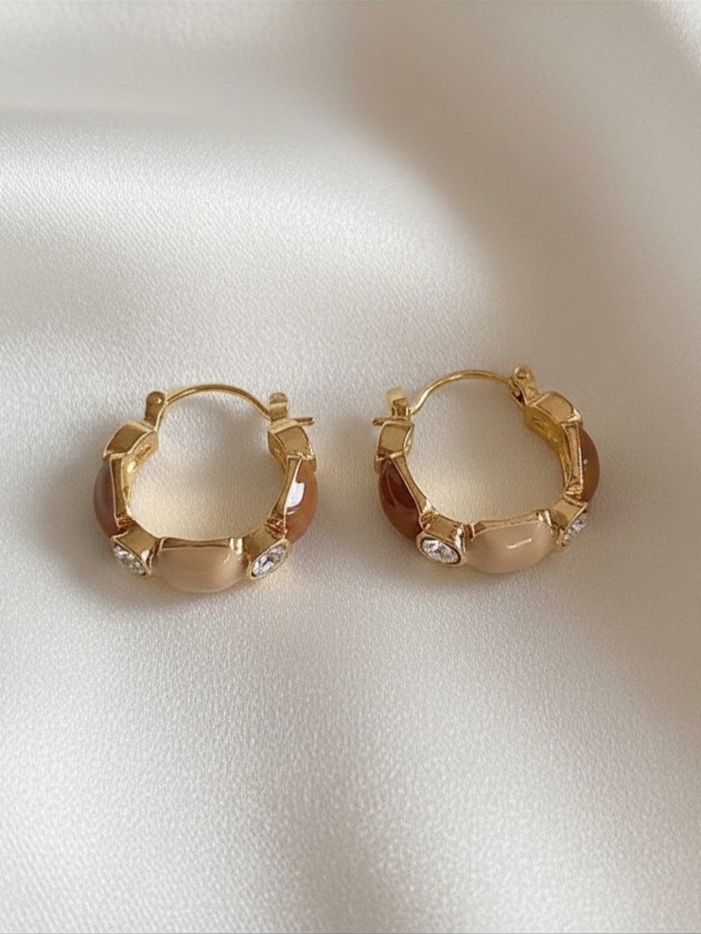 Gold-plated Hoop Earrings with Beige and Brown Inlays - 925 Silver‎ Needle